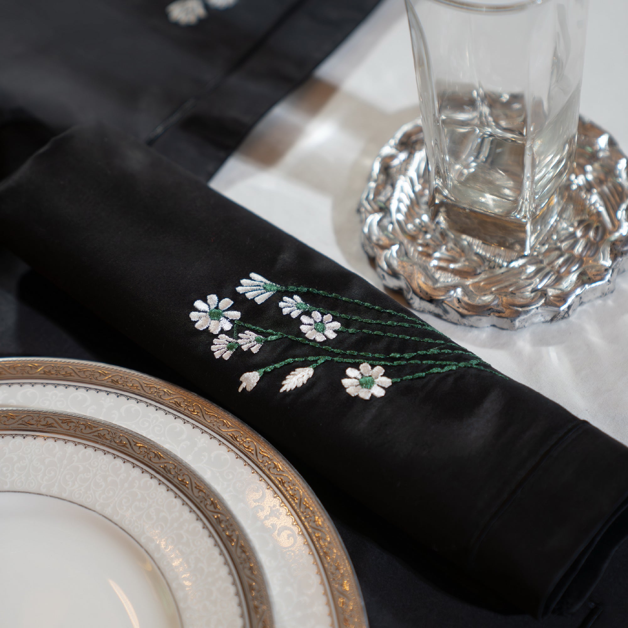 Floral whisper placemats set Design 1