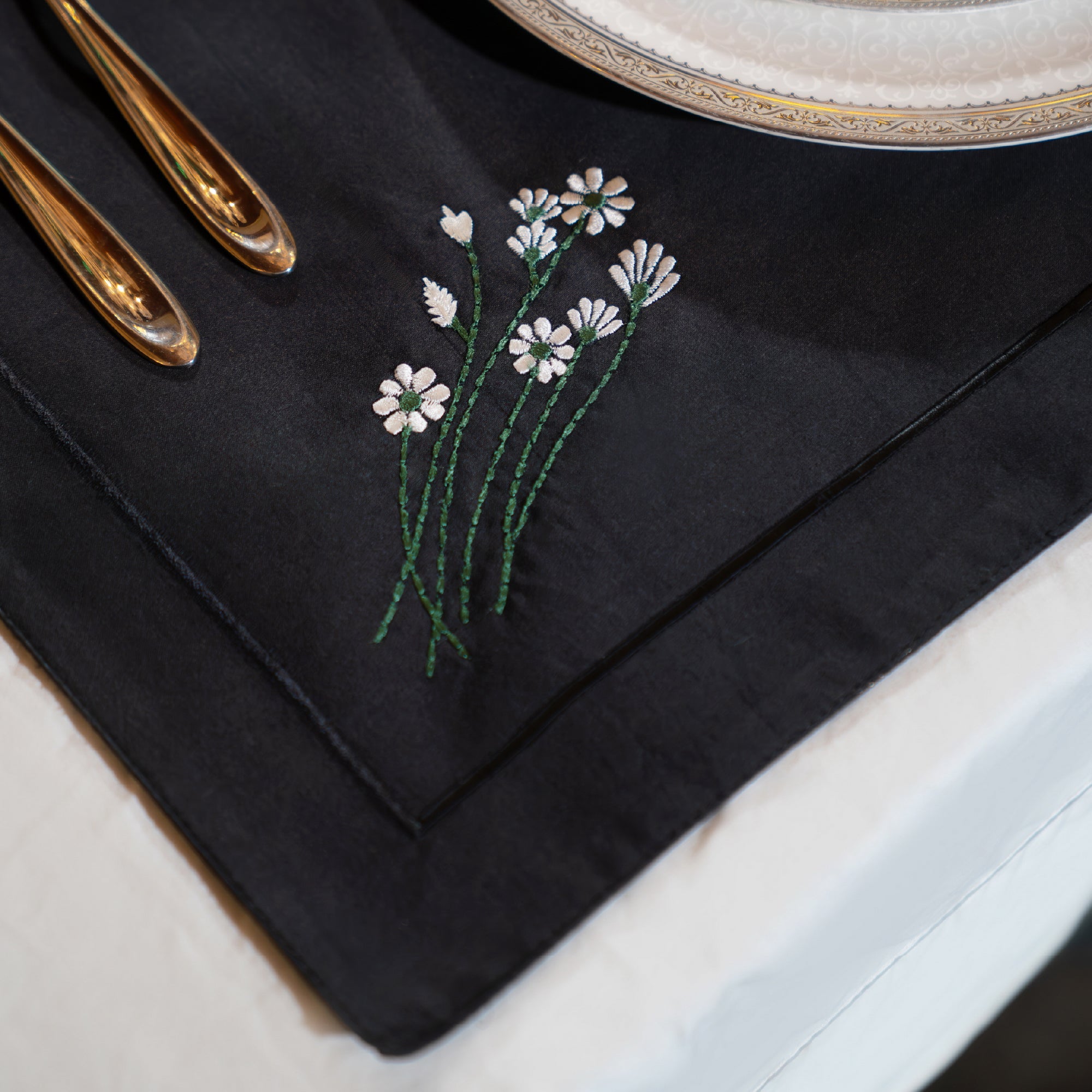 Midnight Floral Whisper (Placemat)