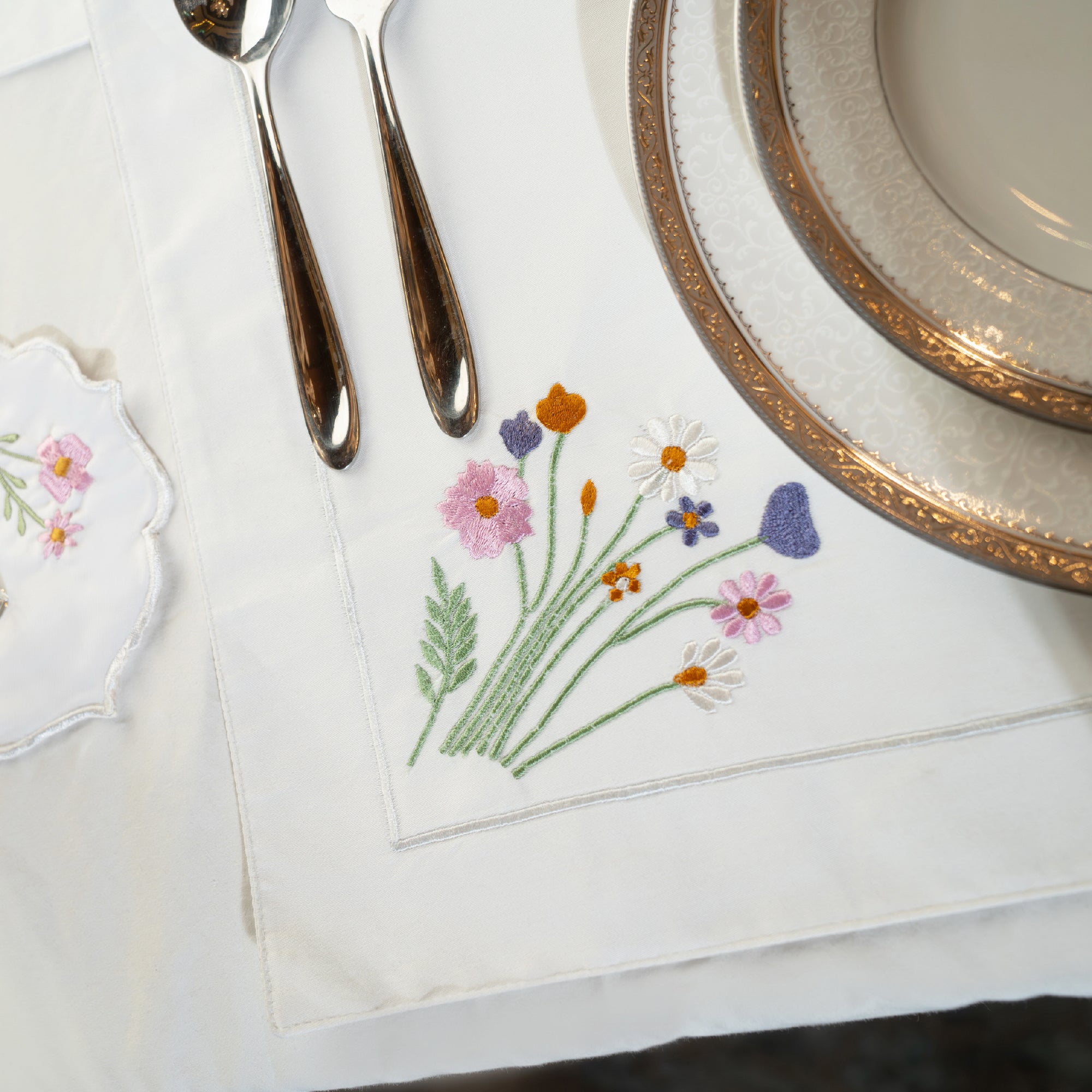 Floral Whisper Placemat Design 4