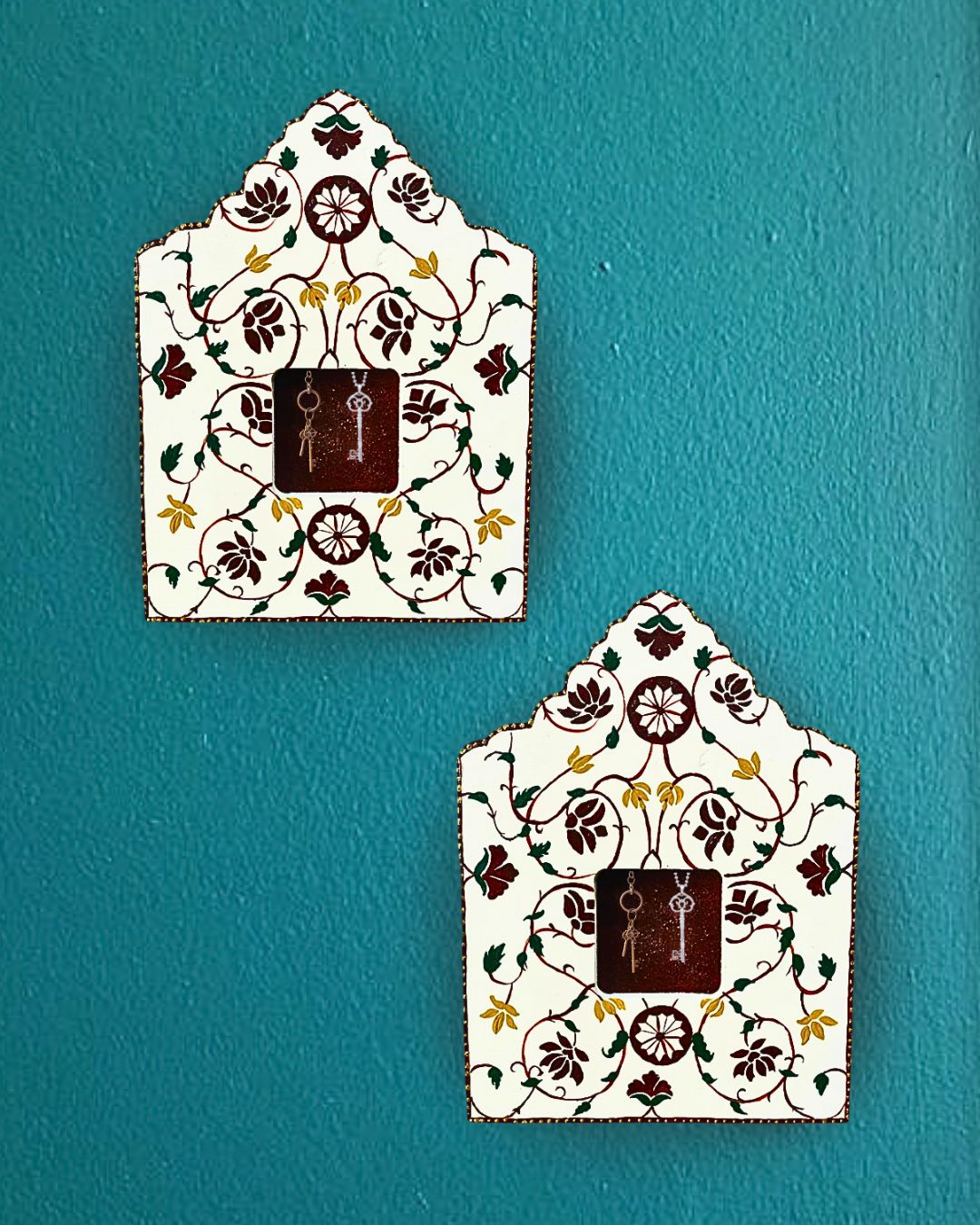 Keys Hanging Floral Frame