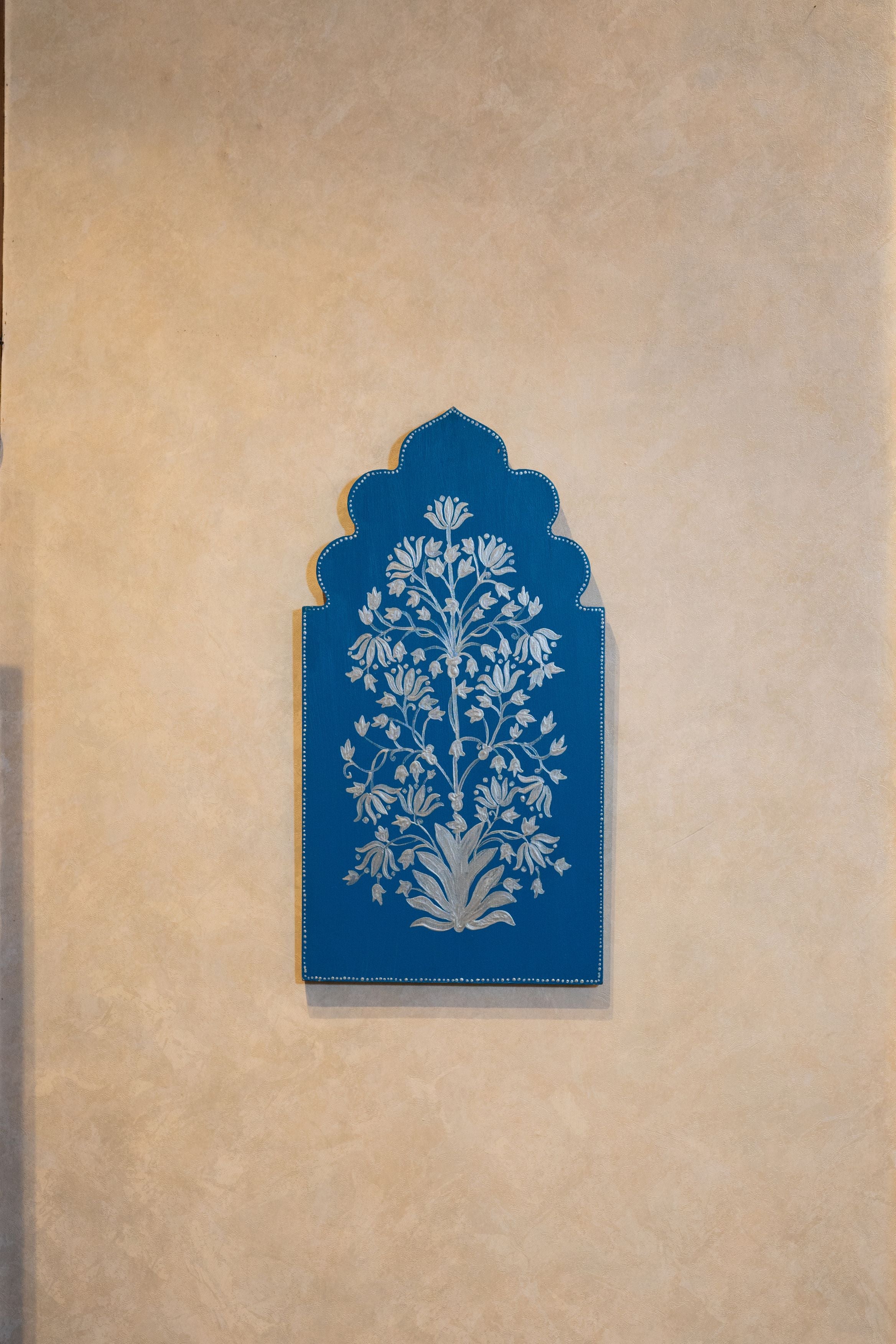 Mughal bloom wall frame (silver)