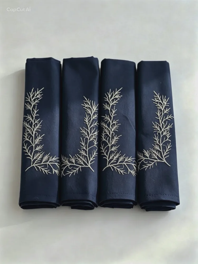 Midnight Fern Napkins Set Design 1